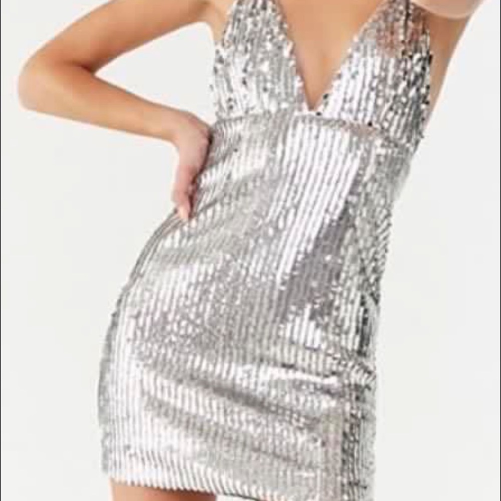 ☆ Forever21 Sequin Silver Dress ☆